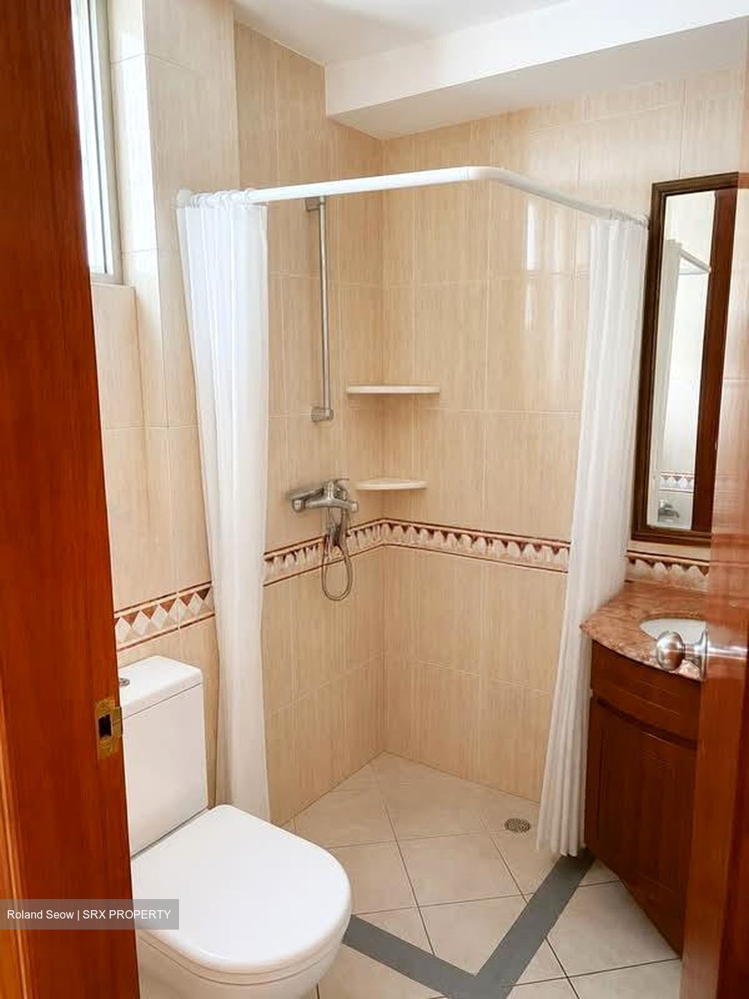 Modena (D18), Condominium #588179041